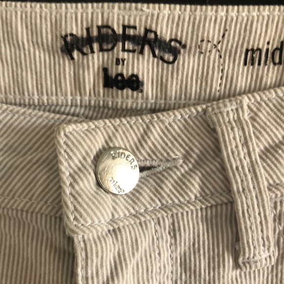 Bermuda  Business Midrise Pinstripe Shorts Size 7/8 - Picture 3 of 8